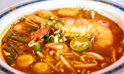 This Famous Restaurant in Cheras Serves Giant Prawns in Their Noodles! - Munch by WORLD OF BUZZ