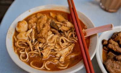 This Curry Mee Stall in OUG Has Been Around Since The 70s! - Munch by WORLD OF BUZZ